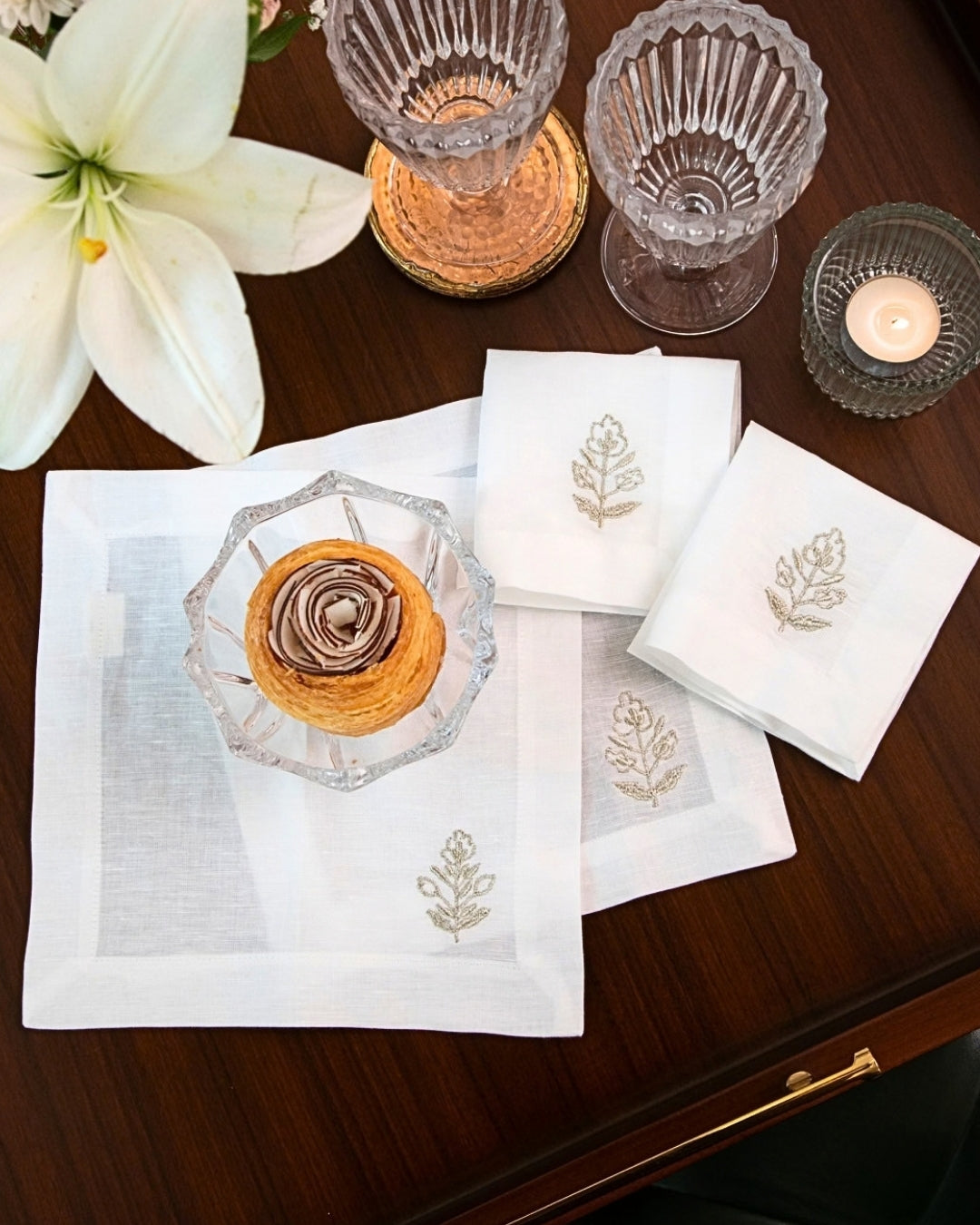 Vintage Gold Leaf Cocktail Napkin (set of-4)