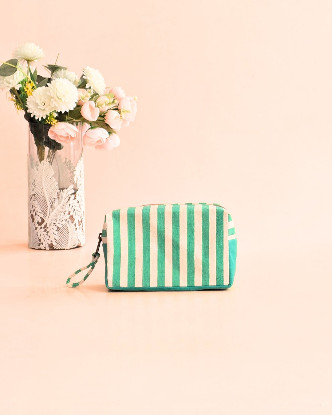 Ivy Stripes Makeup Kit