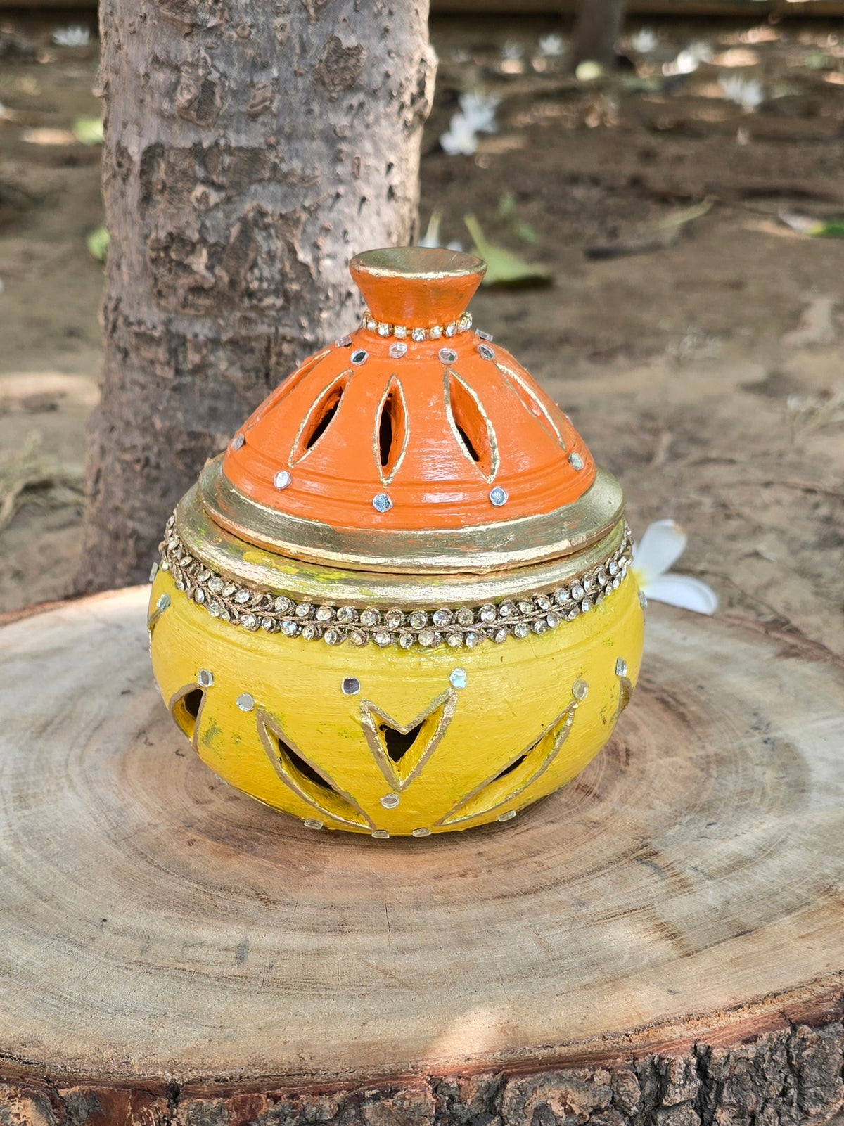 Lamp With Lid (Kiran)