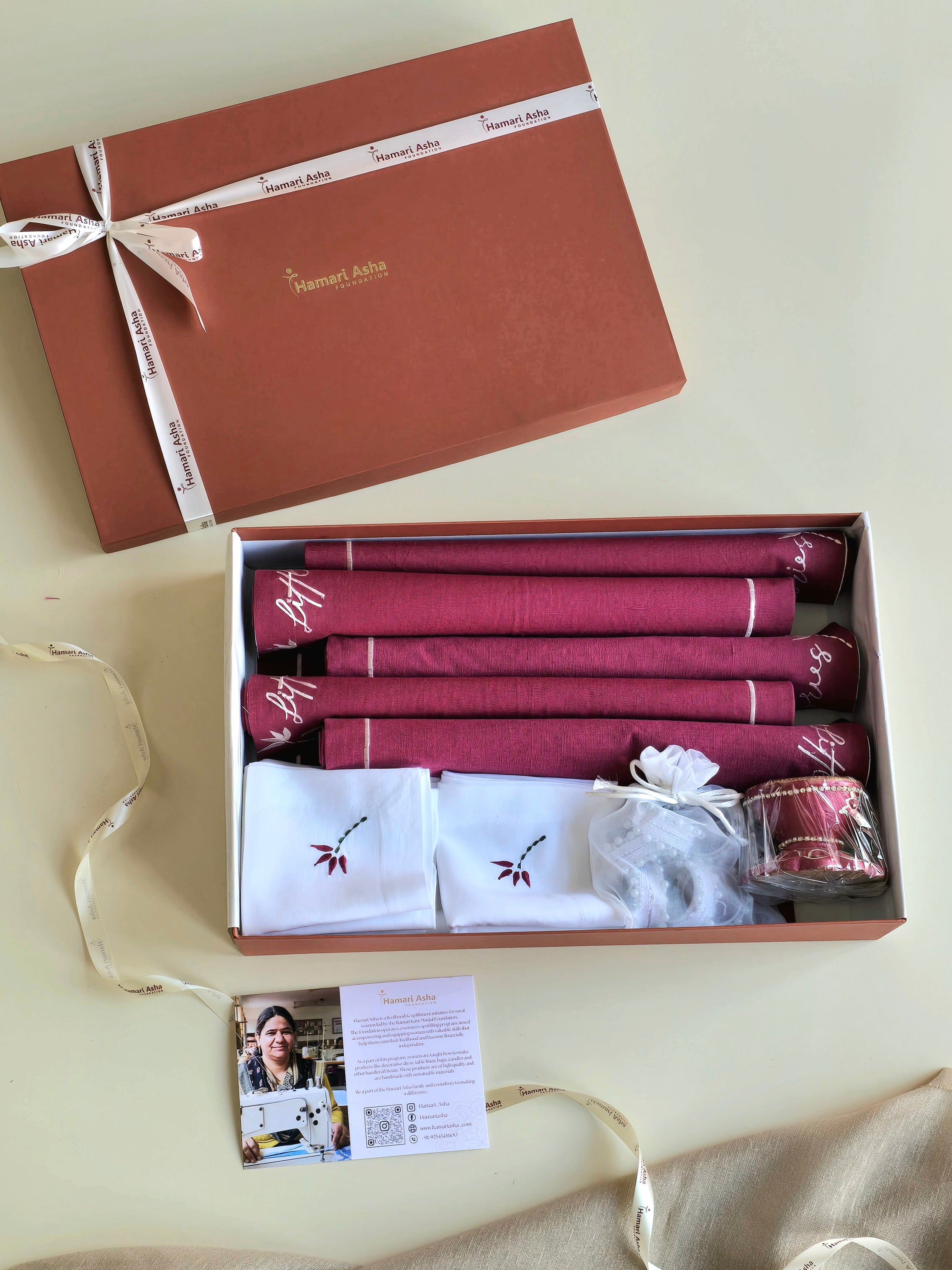 "Little Moments" Table Setting Hamper
