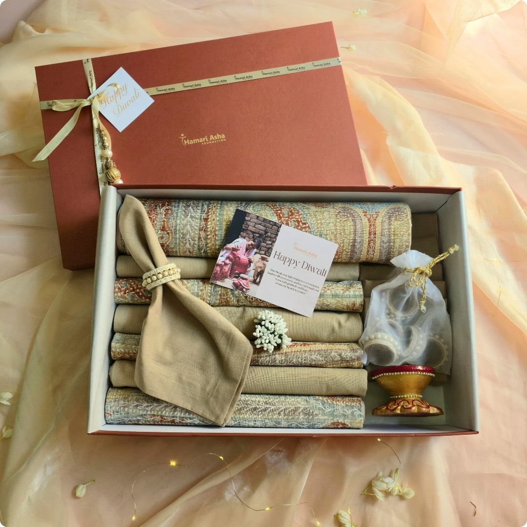 Paisley Table Setting Hamper