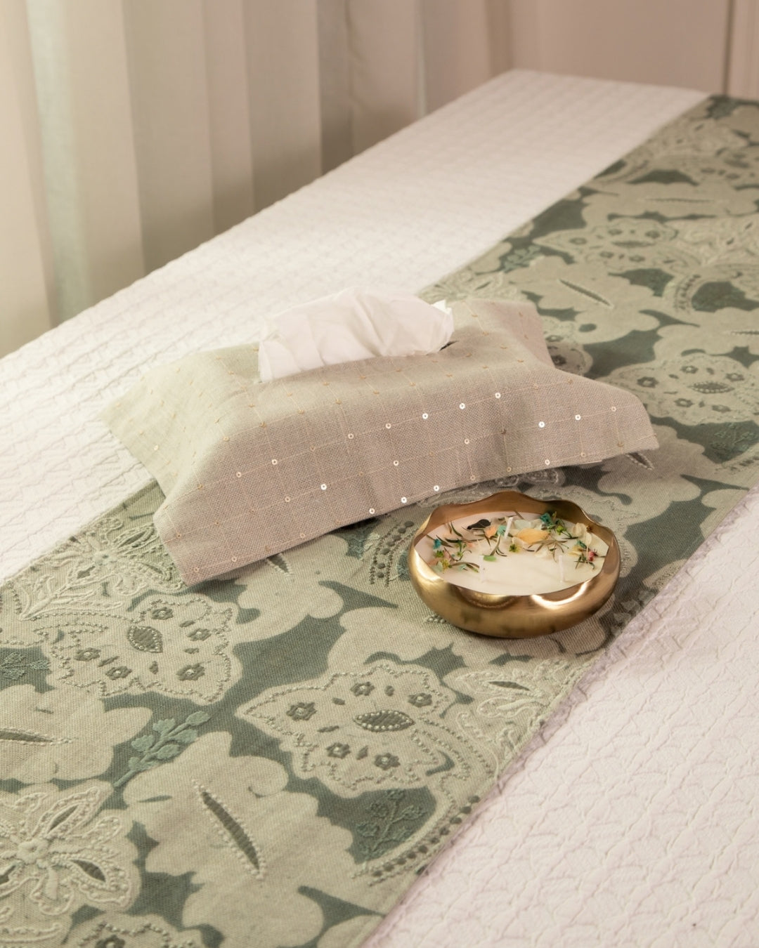 Vintage Green Table Runner Hamper