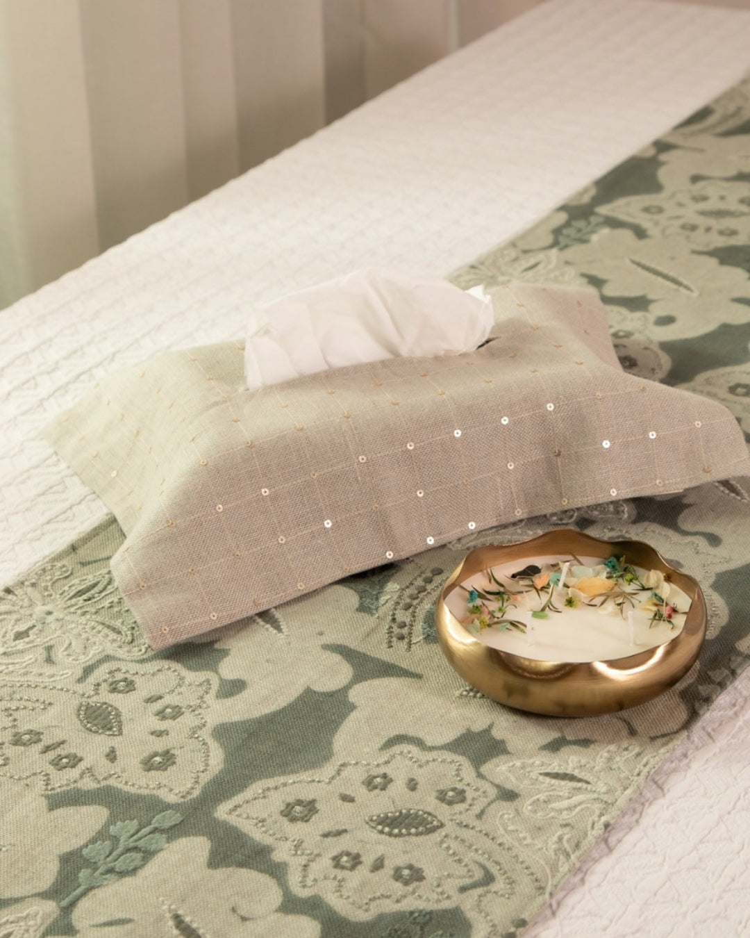 Vintage Green Table Runner Hamper
