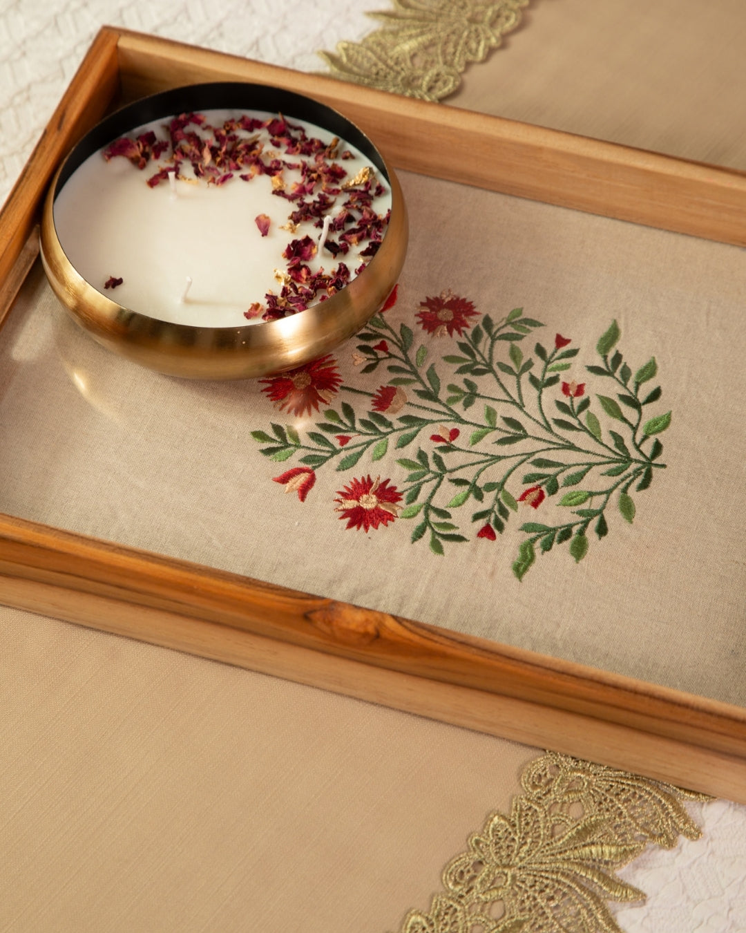 Floral Embroidered Urli, Tray, Runner Combo Set
