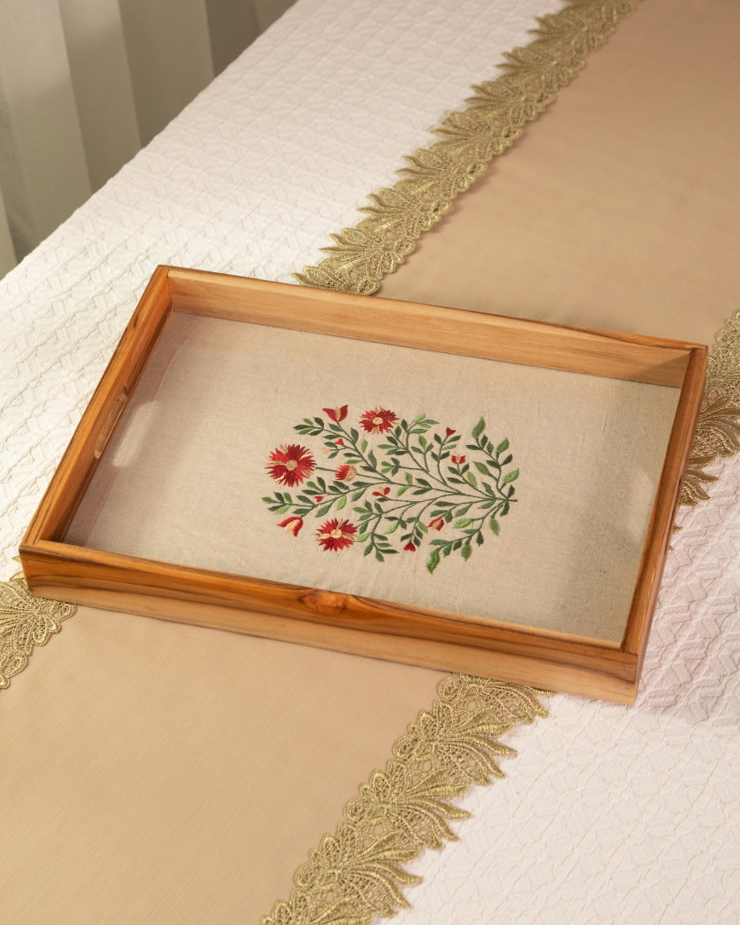 Floral Embroidered Urli, Tray, Runner Combo Set