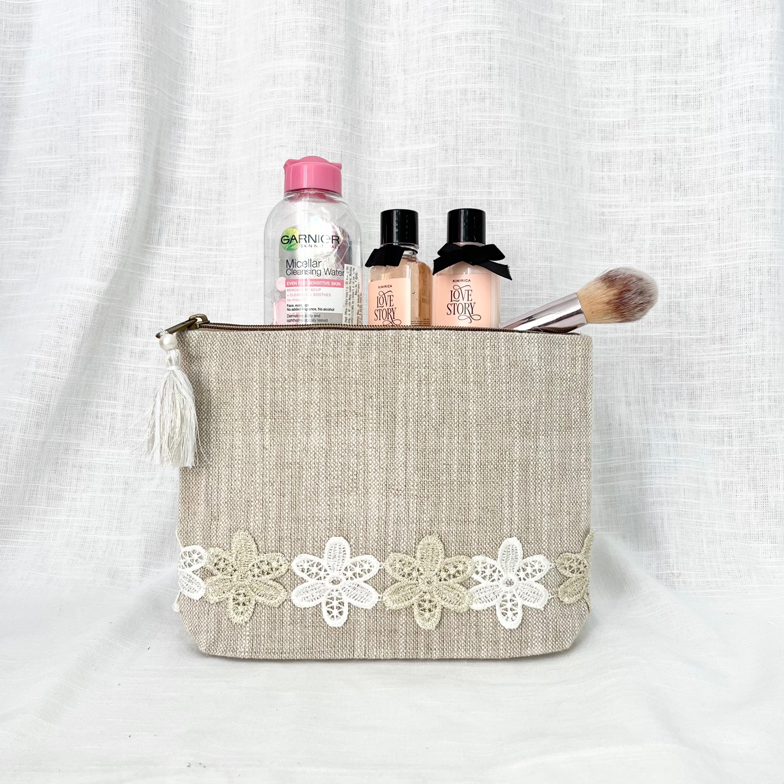 Lace Accessories Pouch