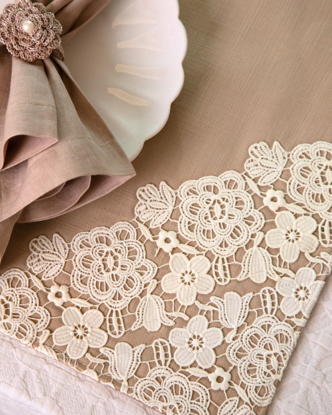 Beige Floral Lace Table Mat