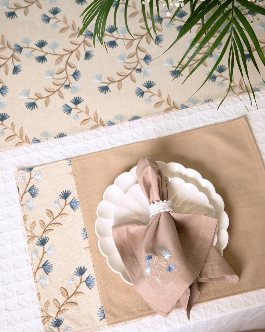 Blue Spring Table Linen Set