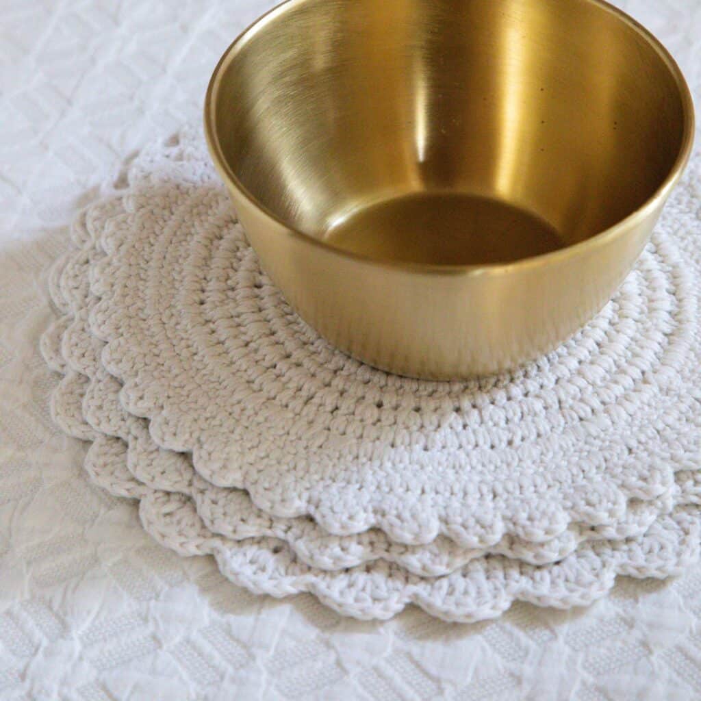 Crochet Off White Hot Mat Set Of 3