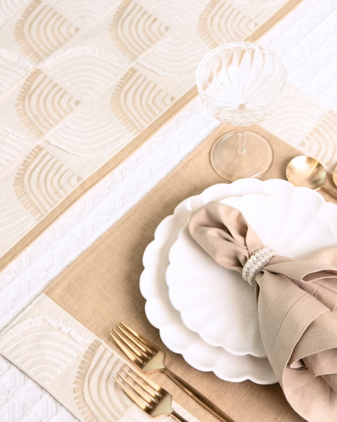 Dune Arch Table Linen Set