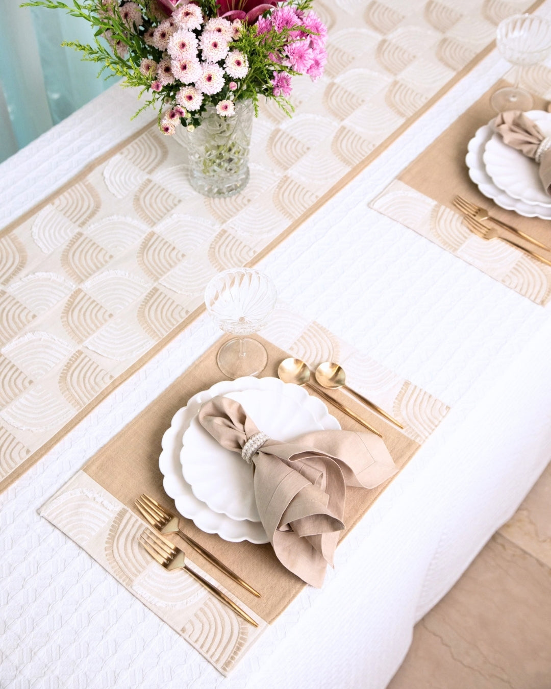 Dune Arch Table Linen Set