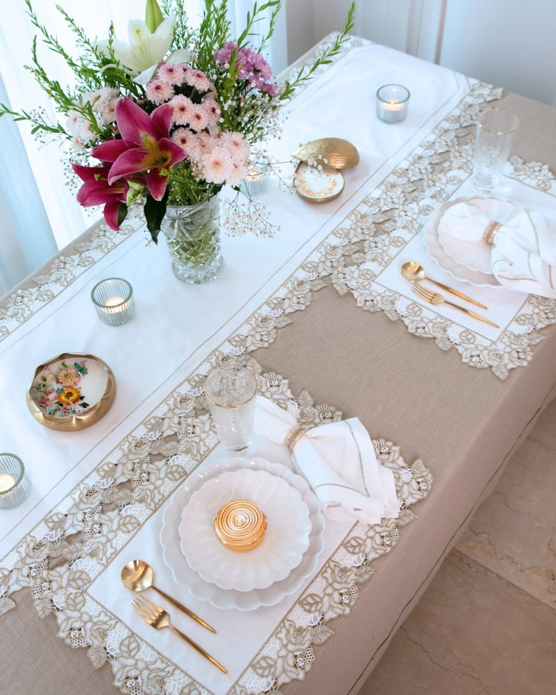 Floral White Gold Table Linen Set