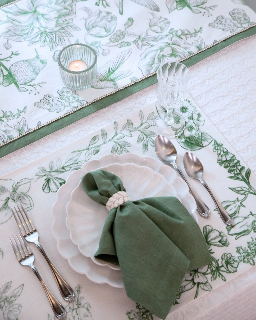 Green Botanical Table Mat