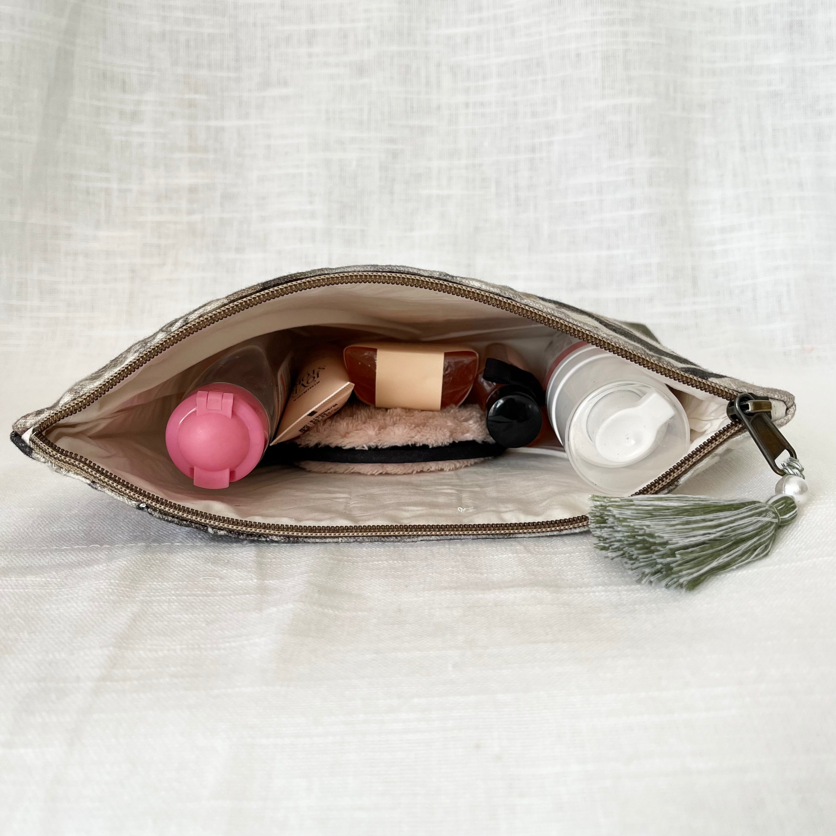 Botanica Accessories Pouch
