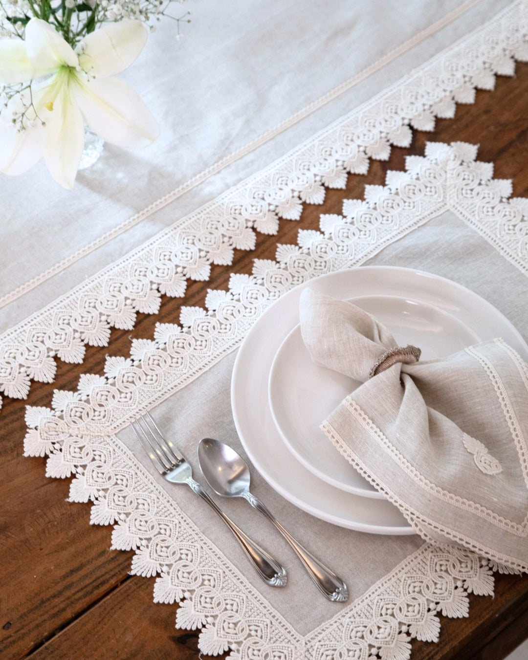 Natural Broad Lace Table Linen Set