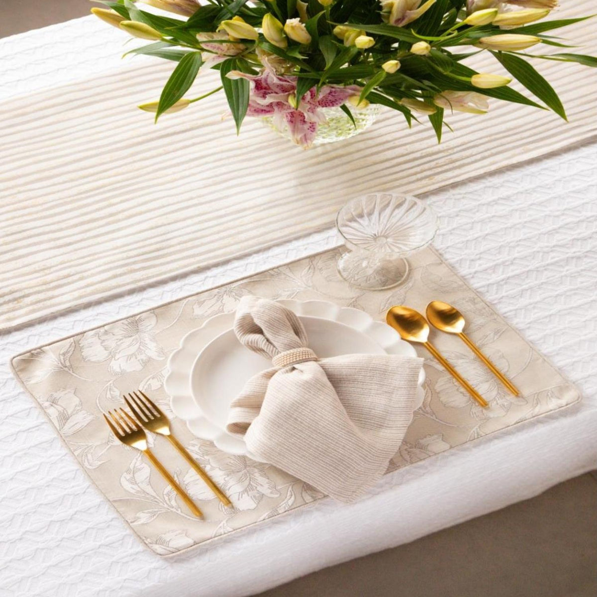 Textured Jacquard Table Linen Set