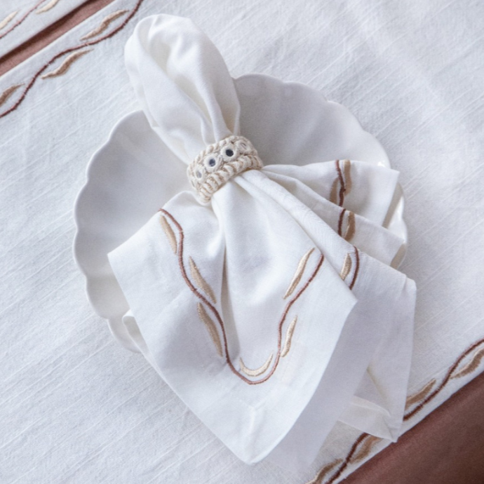 White With Natural Shades Napkin