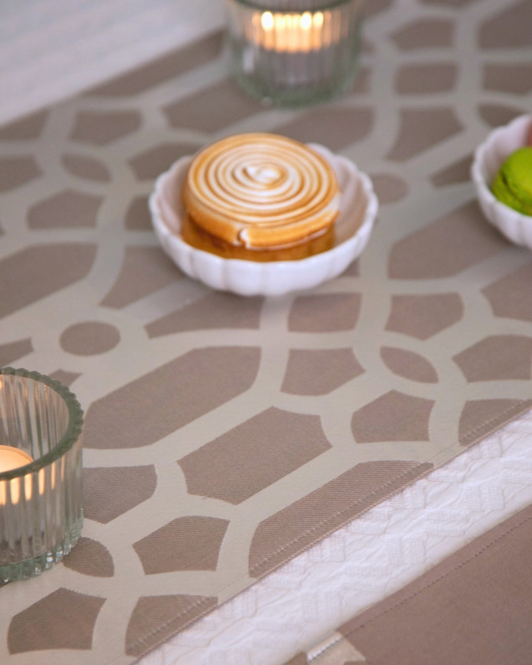 Vintage Jacquard Table Runner