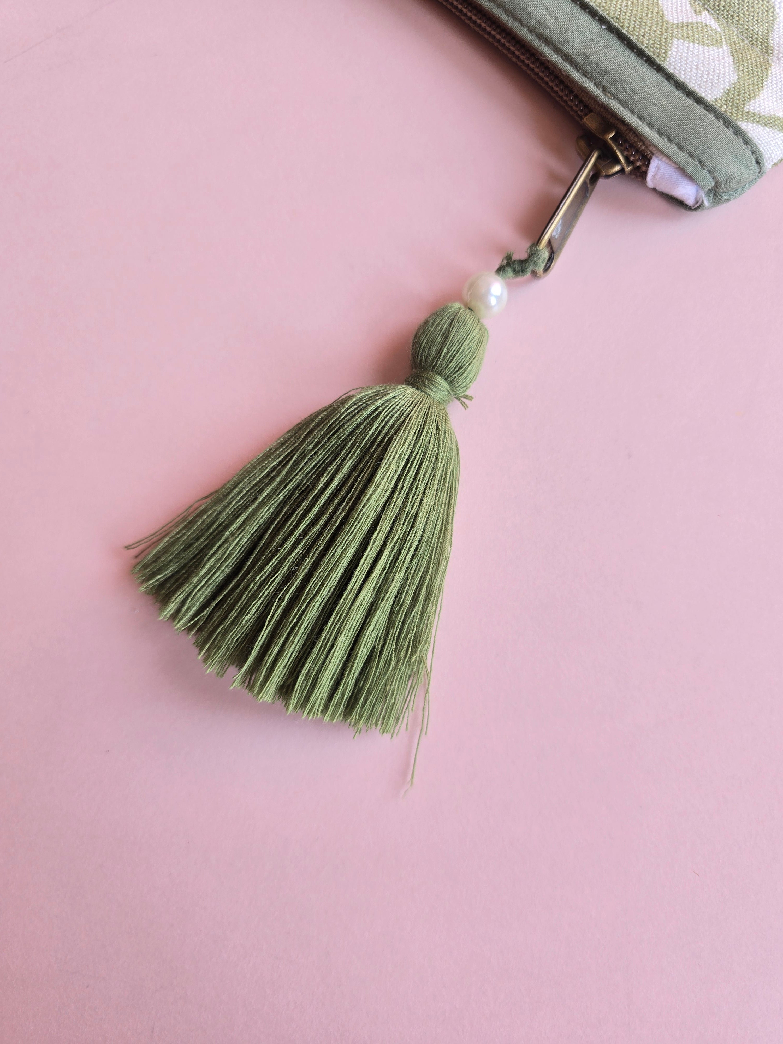 Green Leaf Accessories Pouch
